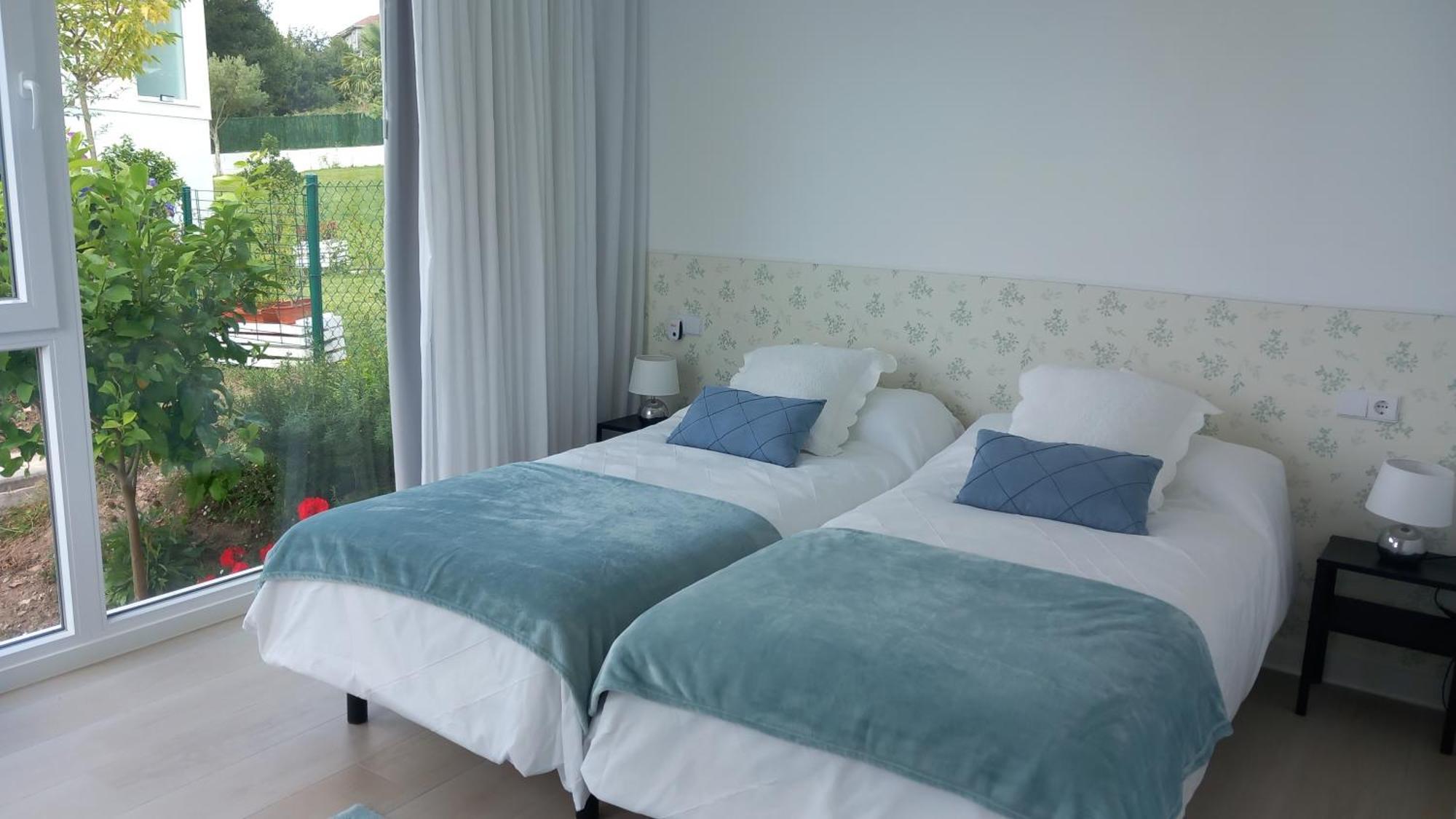 Casas Turisticas Lar Jardin - Parking Privado Santiago de Compostela Luaran gambar