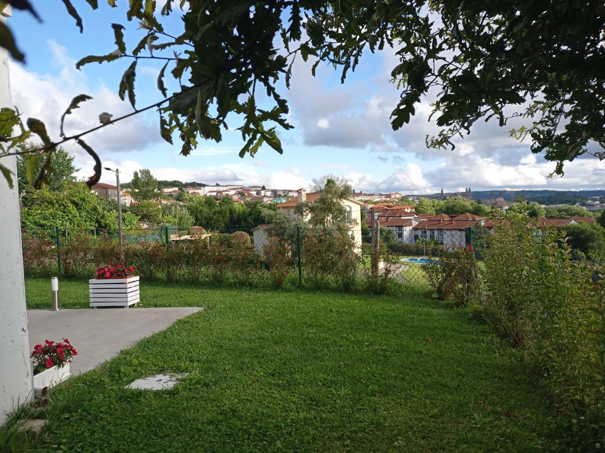 Casas Turisticas Lar Jardin - Parking Privado Santiago de Compostela Luaran gambar