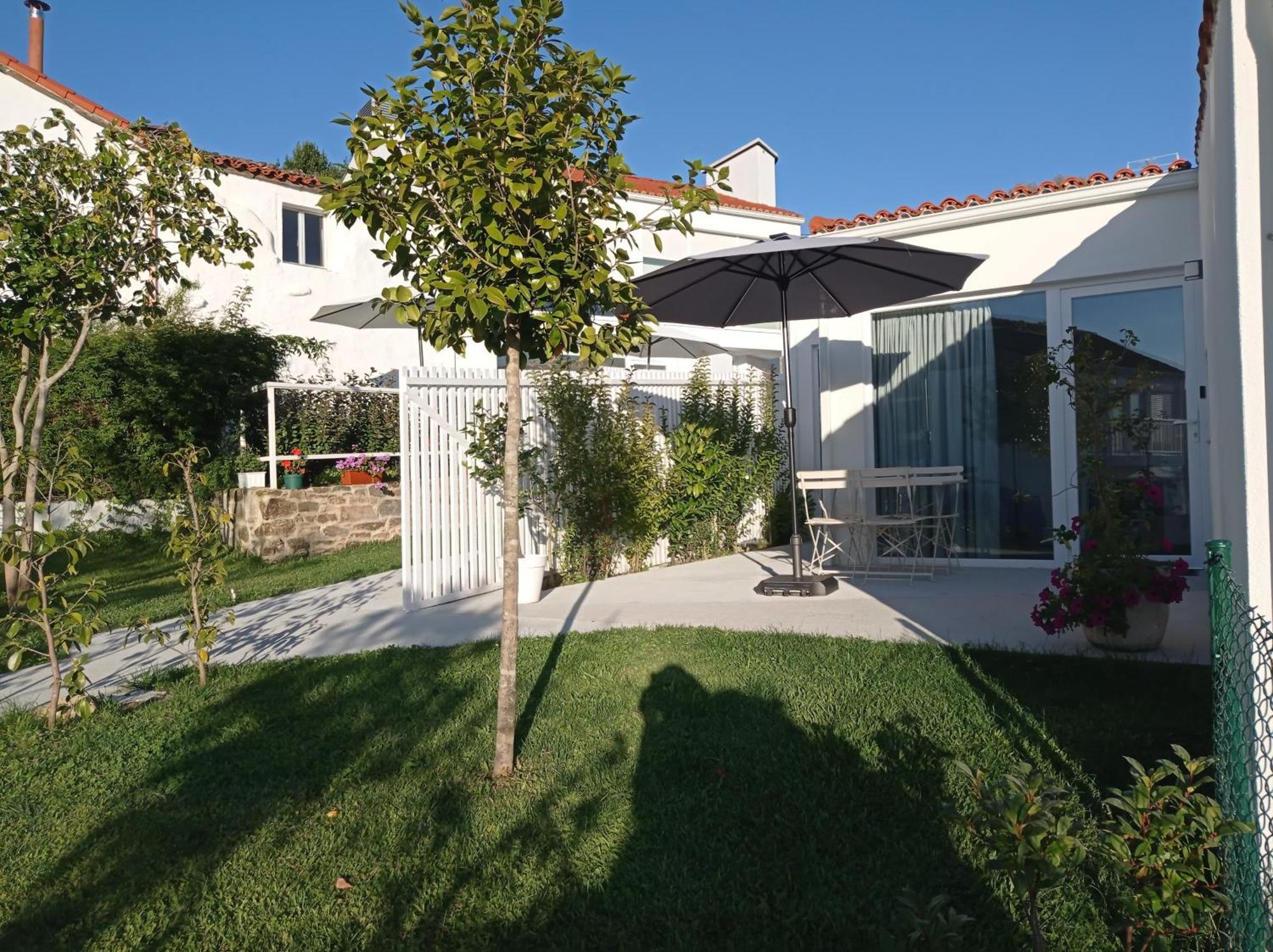Casas Turisticas Lar Jardin - Parking Privado Santiago de Compostela Luaran gambar