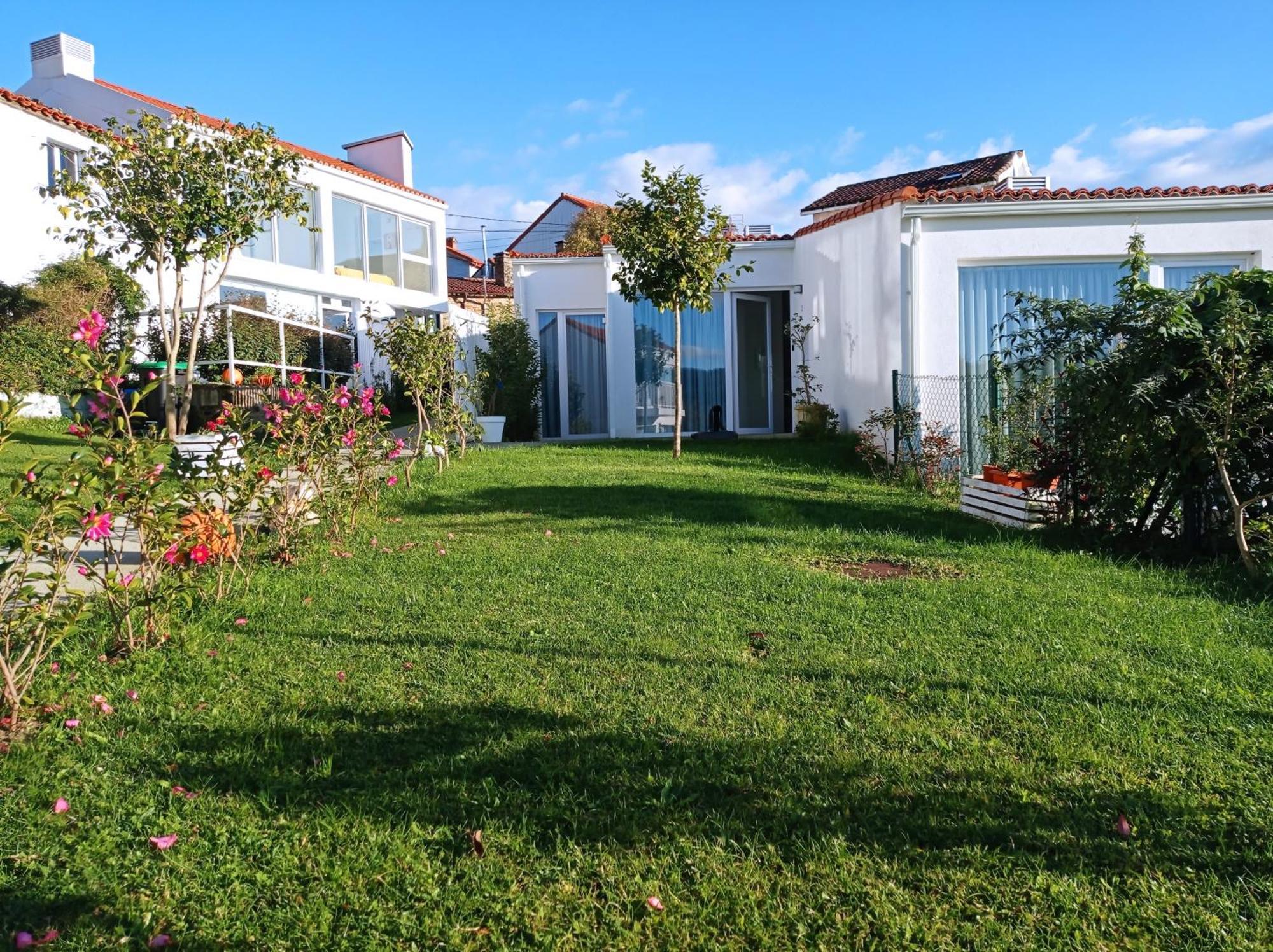 Casas Turisticas Lar Jardin - Parking Privado Santiago de Compostela Luaran gambar