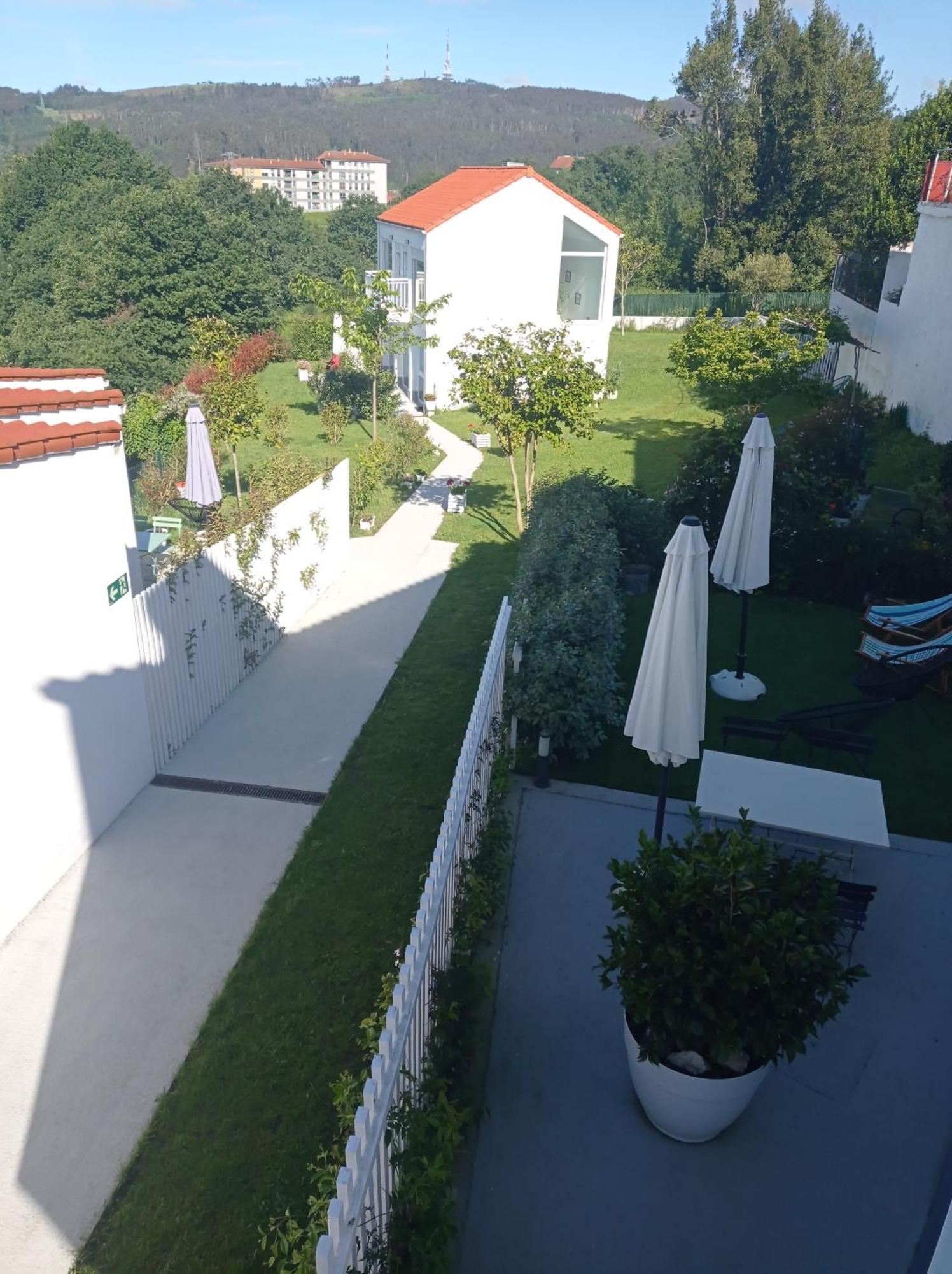Casas Turisticas Lar Jardin - Parking Privado Santiago de Compostela Luaran gambar